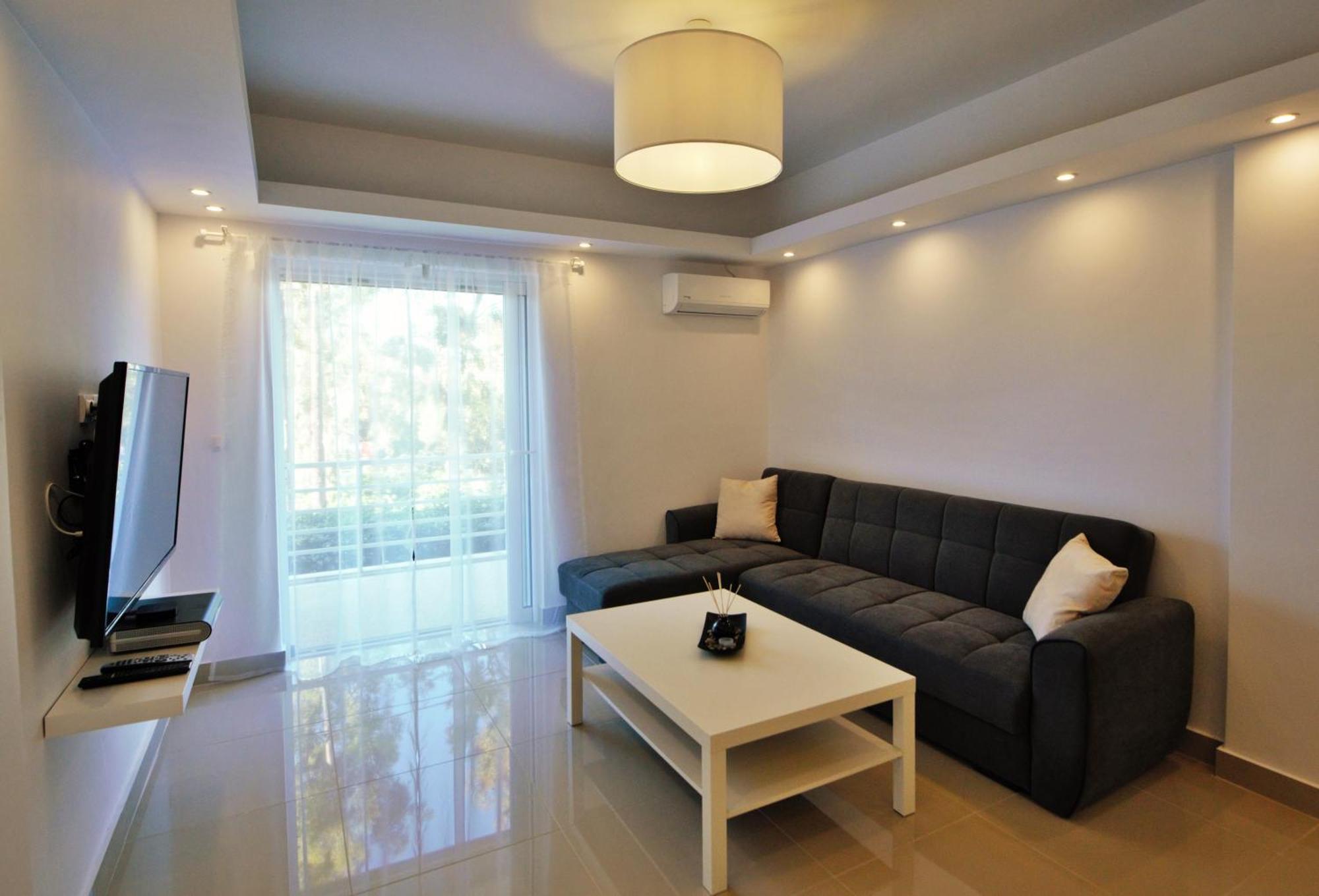 Athena Apartment Artemida  Esterno foto