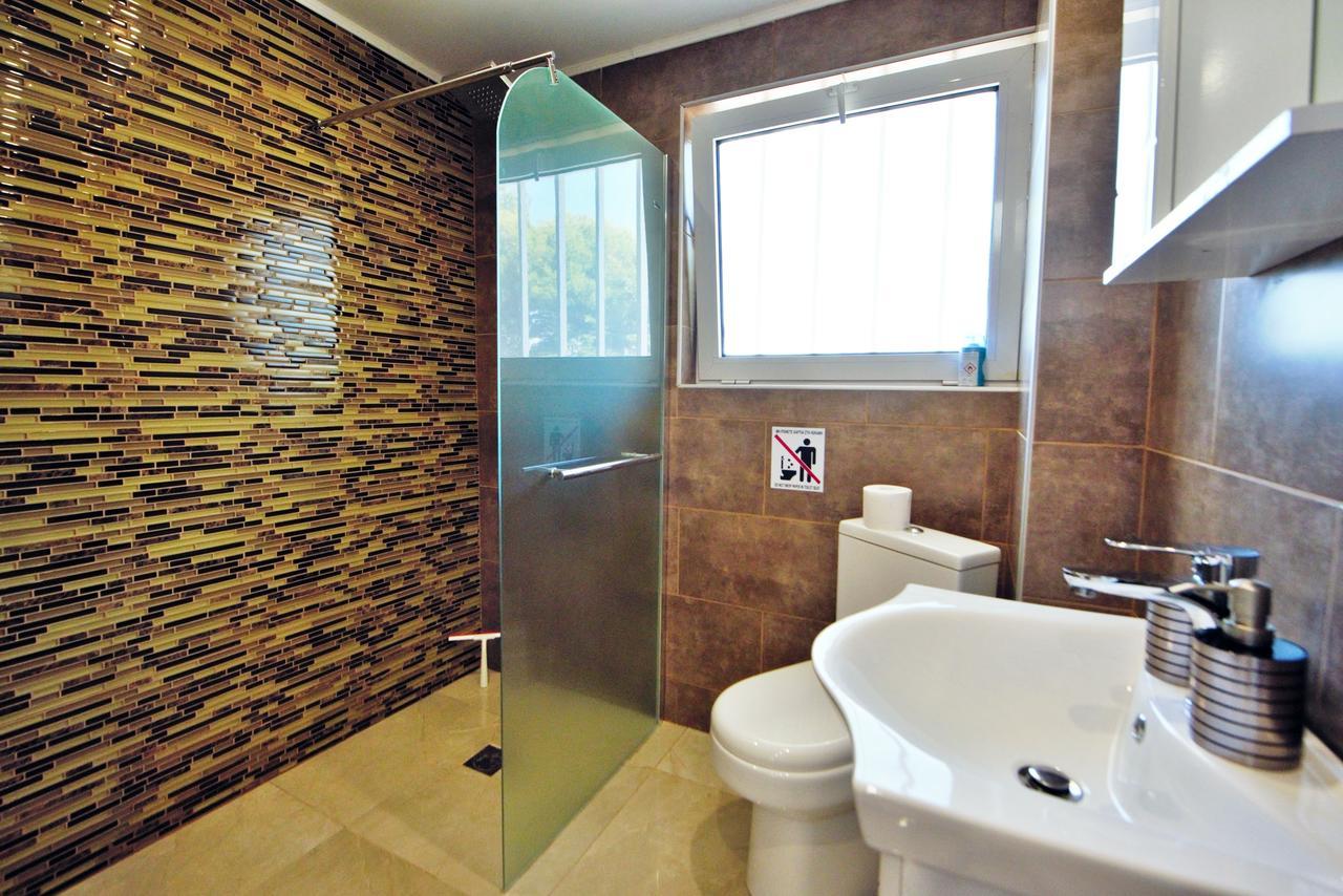 Athena Apartment Artemida  Esterno foto