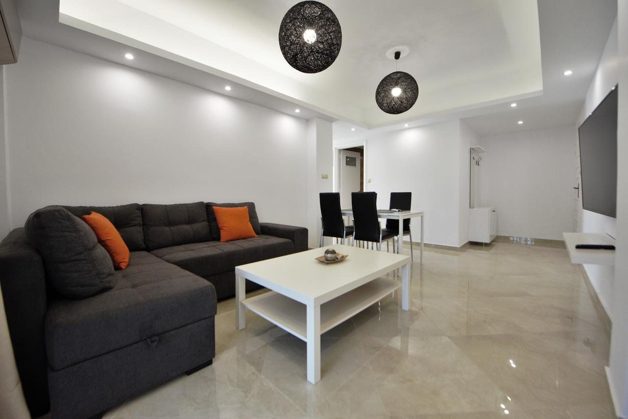 Athena Apartment Artemida  Esterno foto