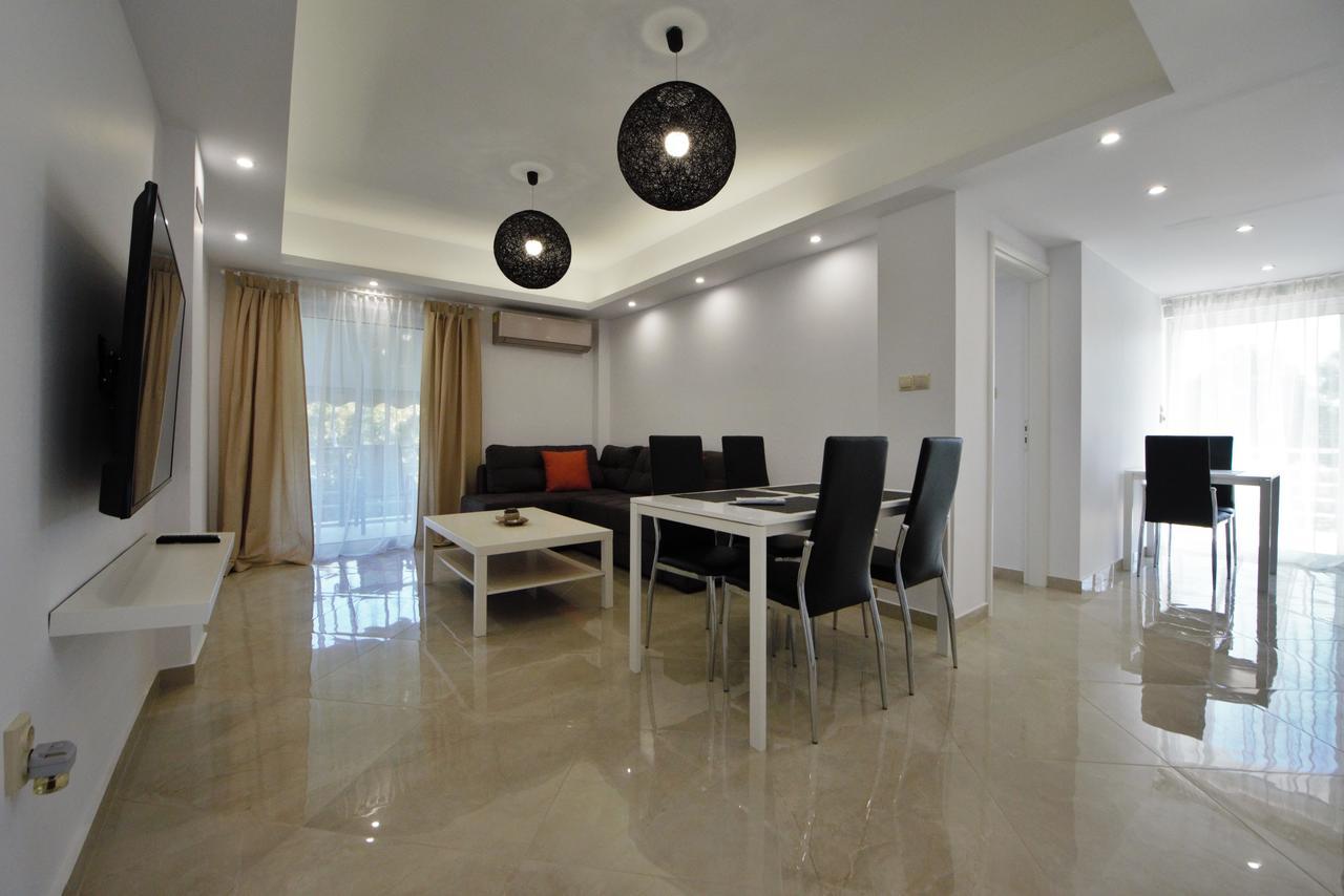 Athena Apartment Artemida  Esterno foto